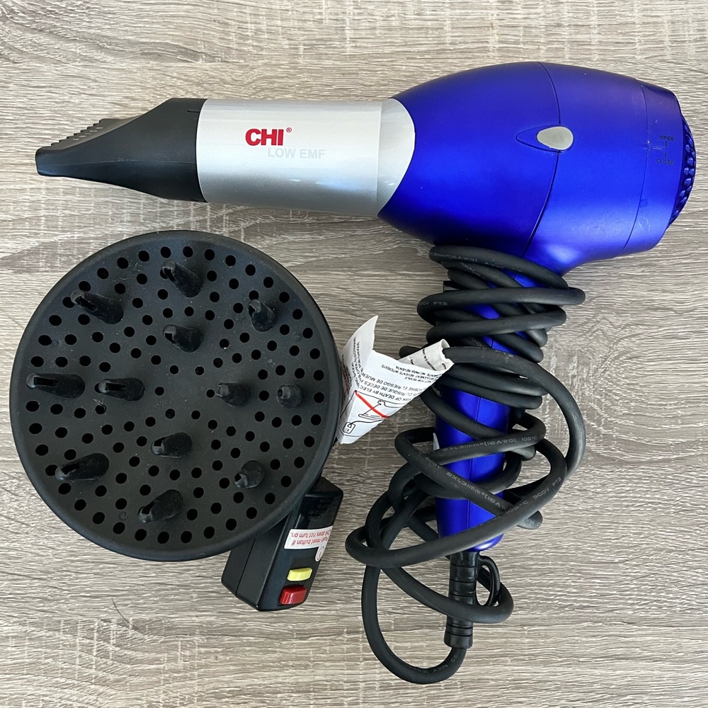 CHI LOW EMF Purple Hairdryer with Diffuser attachment